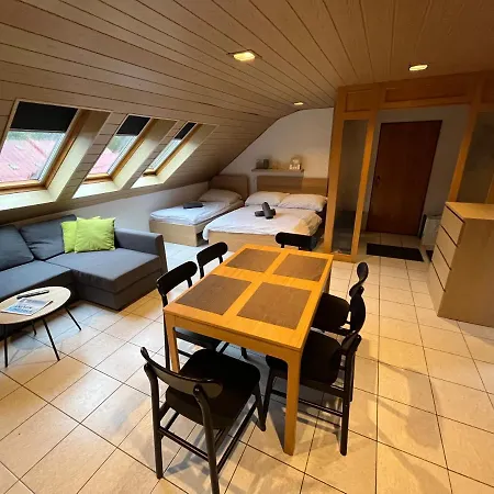 Gæstehus Horsky A Bistro Cepice Pernink